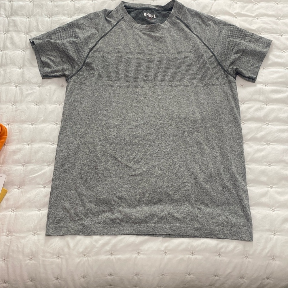 Men’s Rhône workout shirt